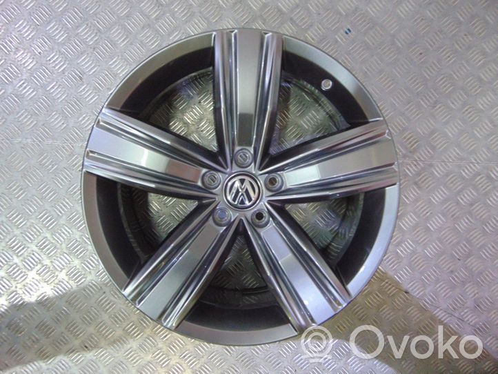 Volkswagen Tiguan 19 Zoll Leichtmetallrad Alufelge 5NA601025Q