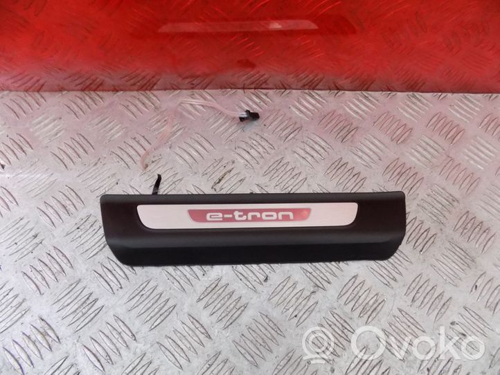 Audi Q7 4M Front sill trim cover 4M0947417A