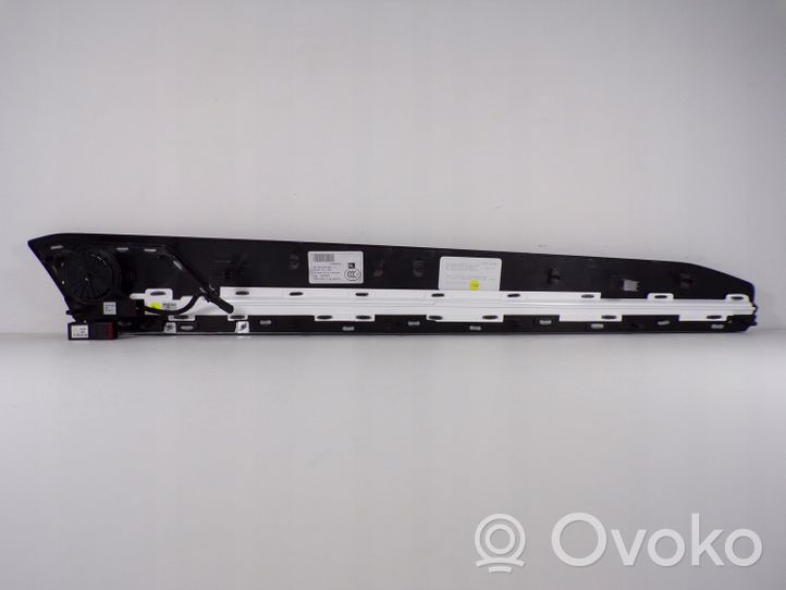 Volkswagen Touareg III Baguette moulure de porte arrière 760868967