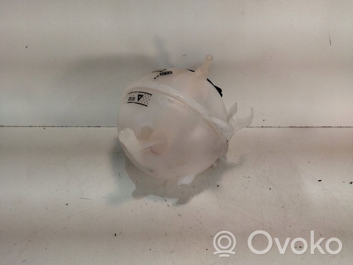 Volkswagen Jetta VI Coolant expansion tank/reservoir 5C0121407