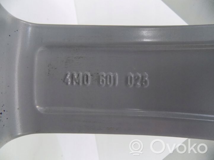 Audi Q7 4M R18 alloy rim 4M0601025