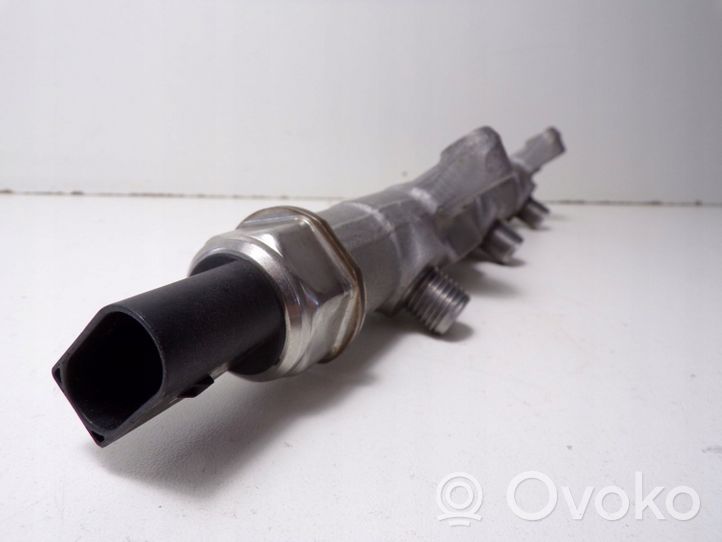 Audi A4 S4 B9 Fuel main line pipe 04L906054