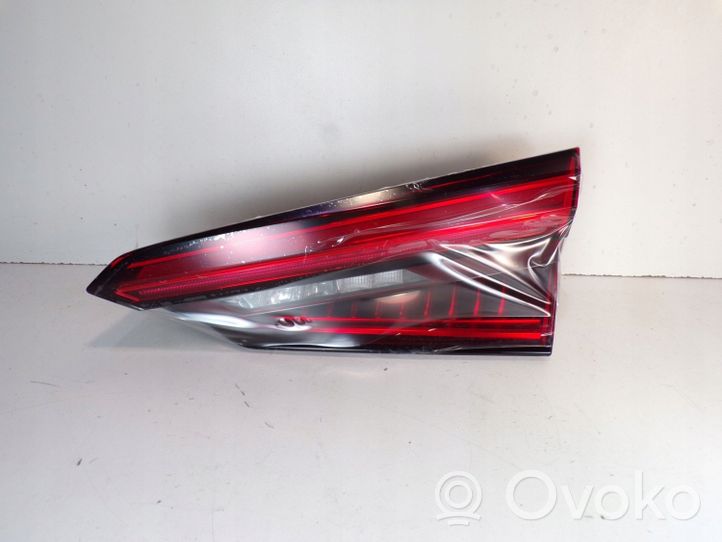 Audi A5 Lampy tylnej klapy bagażnika 8W6945094B