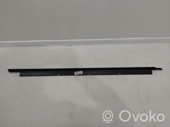 Audi A8 S8 D3 4E Moulures des vitres de la porte avant 4E0853283C