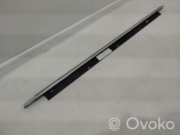 Audi A8 S8 D3 4E Moulures des vitres de la porte avant 4E0853283C