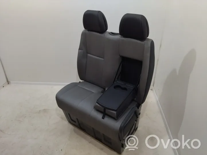 Mercedes-Benz Sprinter W906 Fotel przedni podwójny / Kanapa 