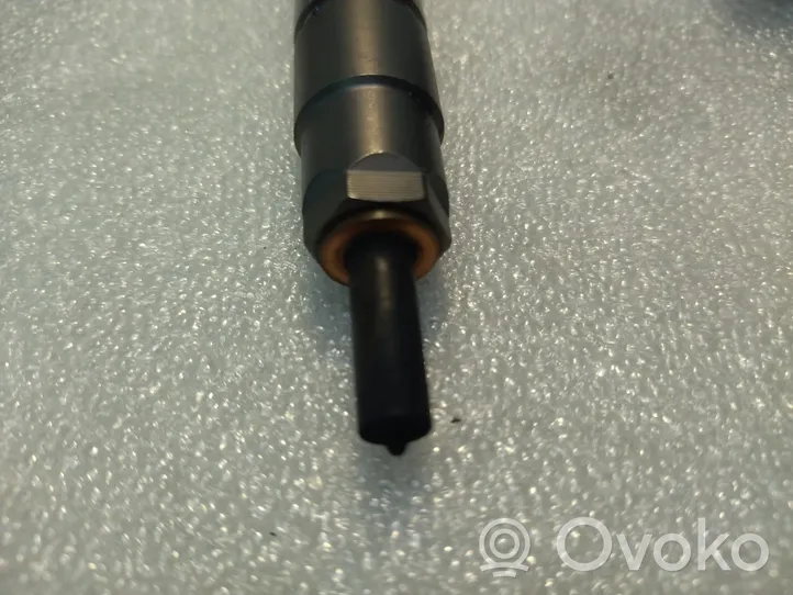 Volkswagen PASSAT B8 Injecteur de carburant 05L130277E