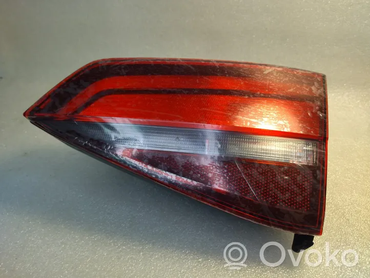 Volkswagen Jetta VI Rear/tail lights 5C6945094K