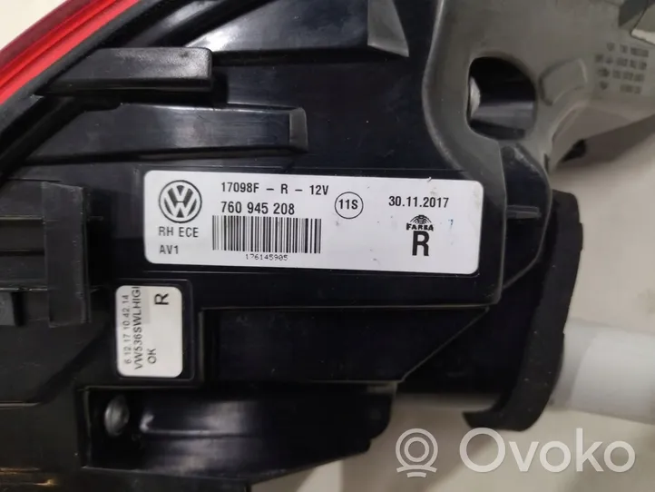 Volkswagen Touareg III Juego de luz trasera/de freno 760945307