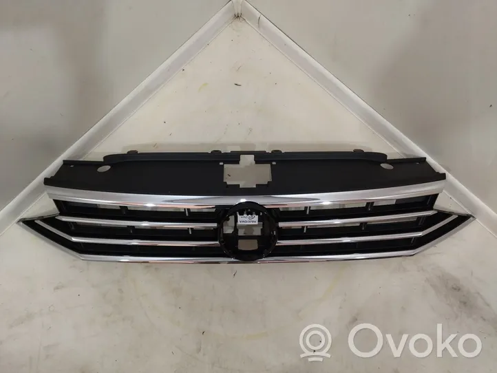 Volkswagen PASSAT B8 Grille calandre supérieure de pare-chocs avant 3G0853651DE