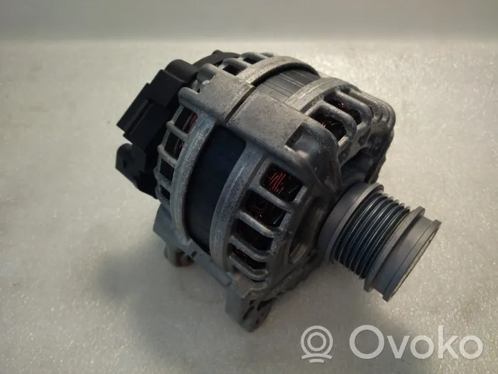 Volkswagen PASSAT B8 Generatore/alternatore 05L903026N