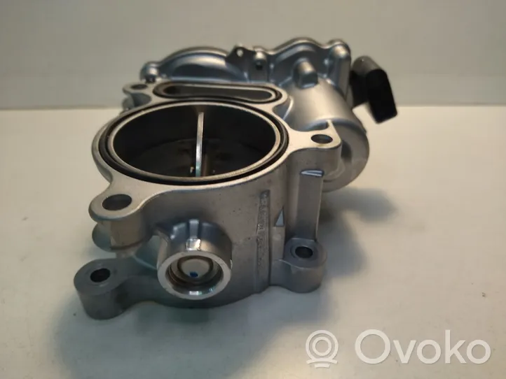 Volkswagen PASSAT B8 Throttle body valve 05L128063E