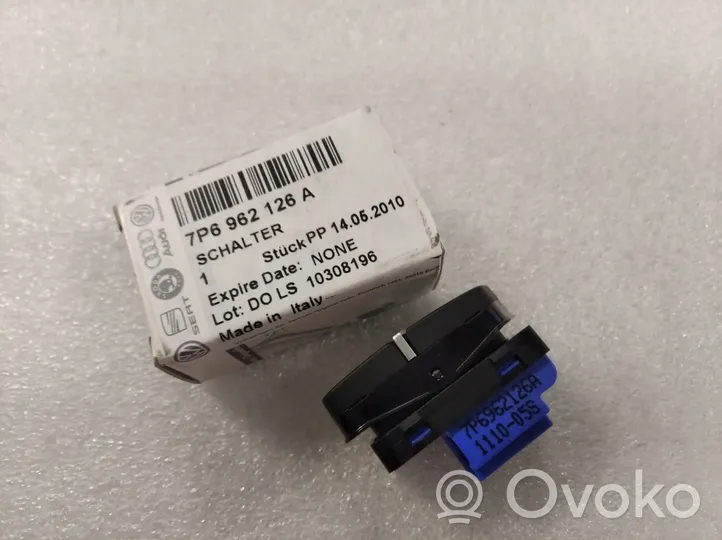 Volkswagen Touareg II Central locking switch button 7P6962126A