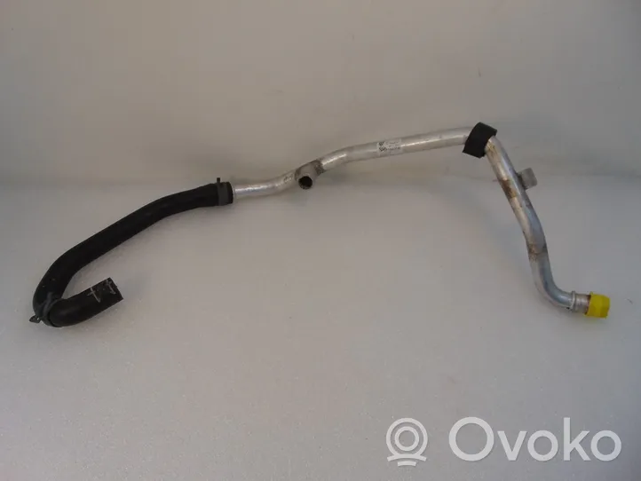 Volkswagen Touareg II Tubo flessibile del liquido di raffreddamento del motore 7P0819925B