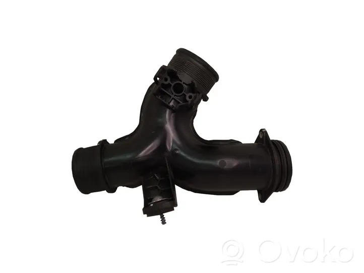 Volkswagen Touareg II Tube d'admission de tuyau de refroidisseur intermédiaire 7P0145795A