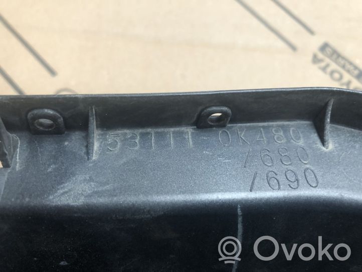 Toyota Hilux (AN10, AN20, AN30) Griglia superiore del radiatore paraurti anteriore 531110K480