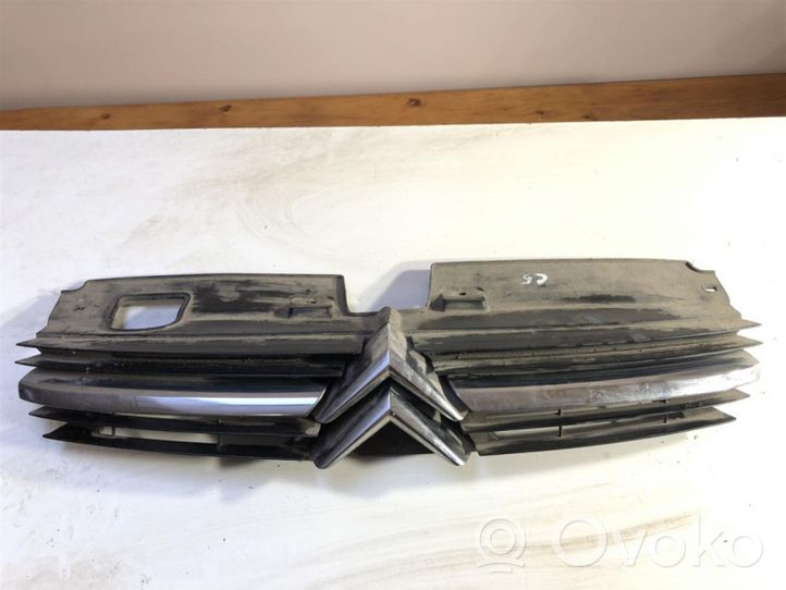 Citroen C5 Maskownica / Grill / Atrapa górna chłodnicy 903000043