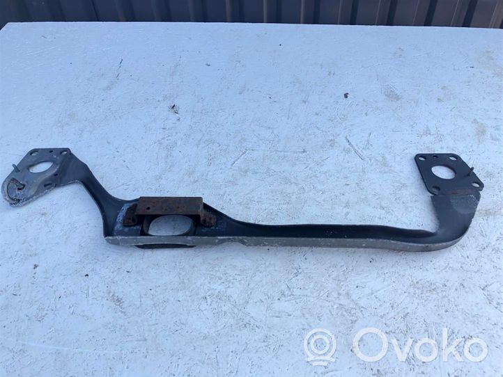 Audi A4 S4 B5 8D Traverse inférieur support de radiateur 