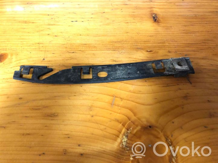 Mercedes-Benz C W203 Front bumper mounting bracket 