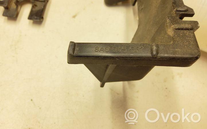 Audi 80 90 S2 B4 Parte del faro posteriore 8A0945567