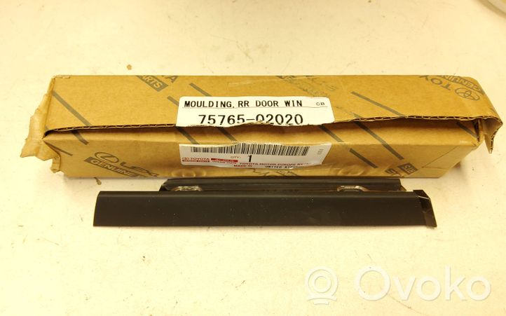 Toyota Corolla E210 E21 Moulures des vitres de la porte arrière 7576502020