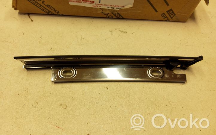 Toyota Corolla E210 E21 Moulures des vitres de la porte arrière 7576502020