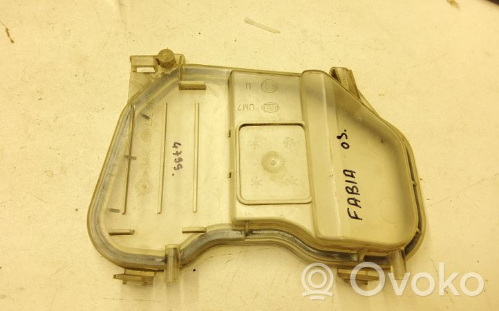 Skoda Fabia Mk1 (6Y) Osłona żarówki lampy przedniej 24636703