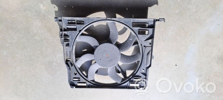 BMW 5 GT F07 Kale ventilateur de radiateur refroidissement moteur 17899010