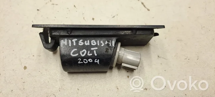 Mitsubishi Colt Lampa oświetlenia tylnej tablicy rejestracyjnej MR957364
