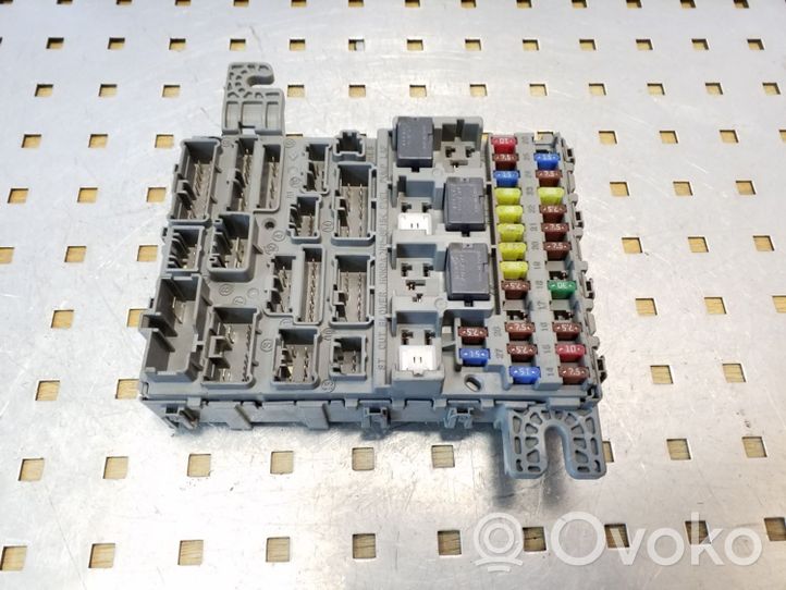 Honda FR-V Módulo de fusible SJHE011