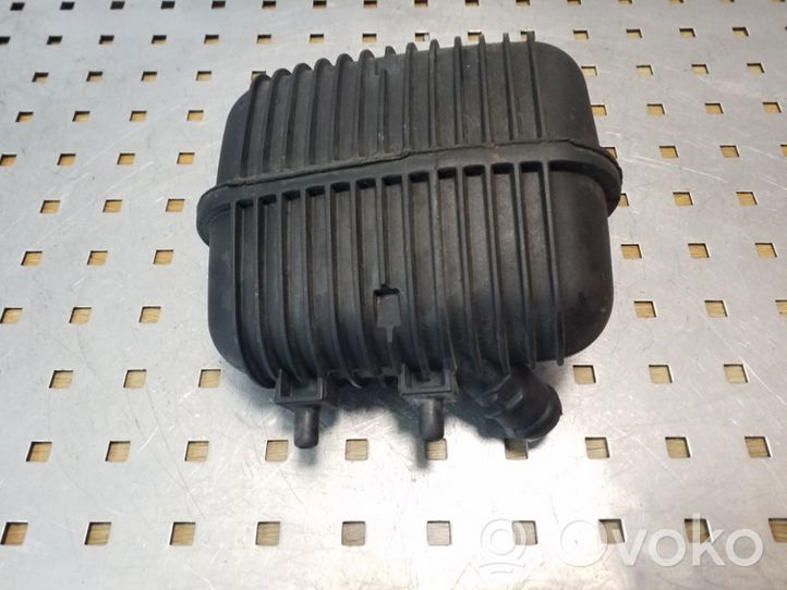 Audi A4 S4 B7 8E 8H Intake resonator 