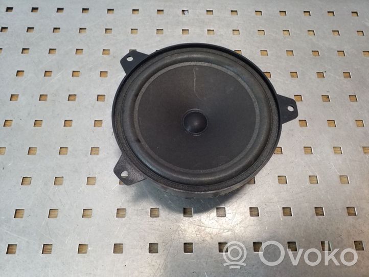 BMW 3 E46 Enceinte de porte arrière 138368233