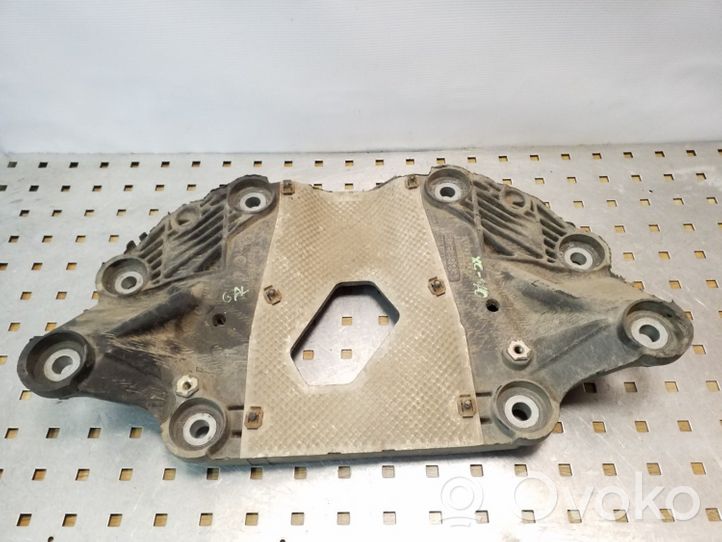 Volvo XC70 Rear differential/diff mount bracket 30639931