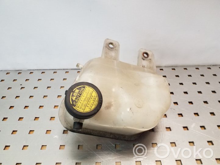 Toyota RAV 4 (XA20) Vase d'expansion / réservoir de liquide de refroidissement 