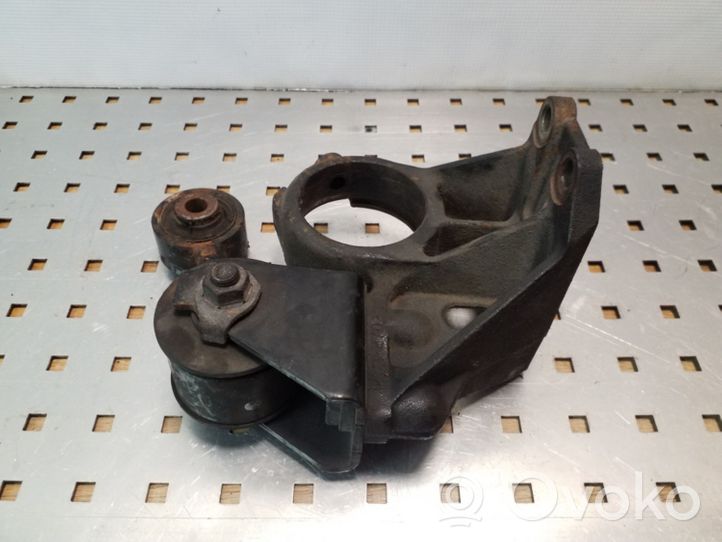 Toyota Previa (XR30, XR40) II Support/coussin de moteur 