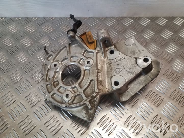 Nissan Primera Polttoainepumpun kiinnike 8200240204