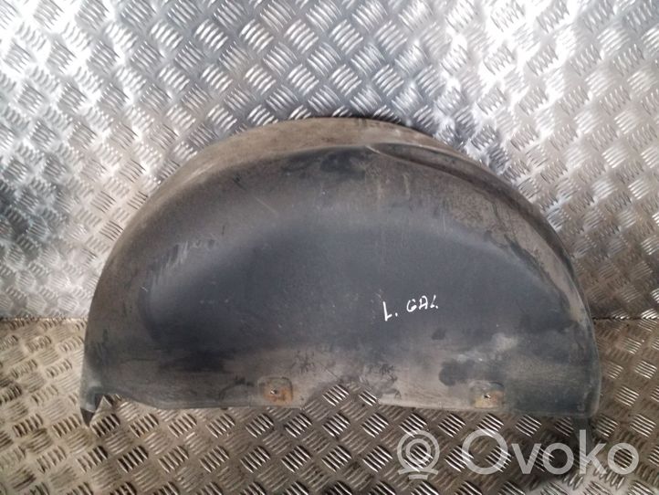 Seat Alhambra (Mk1) Rivestimento paraspruzzi parafango posteriore 7M3810971