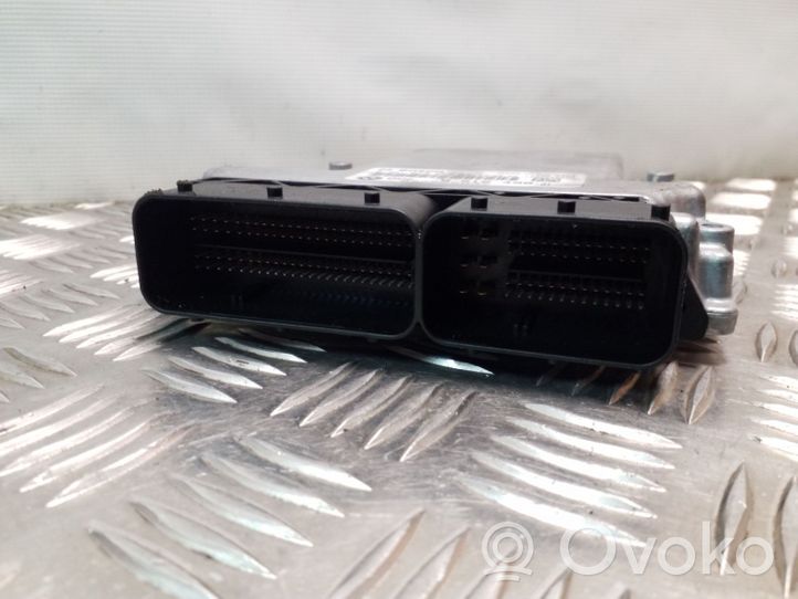 BMW 1 E81 E87 Sterownik / Moduł ECU 0281017550