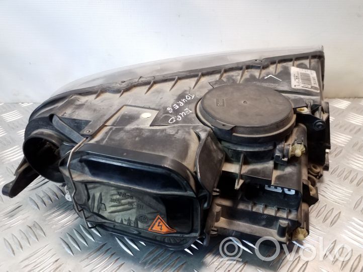 Volkswagen Touareg I Phare frontale 7L6941017BG