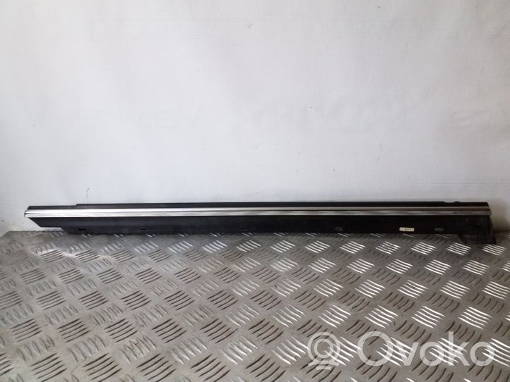 Audi A4 S4 B5 8D Rivestimento modanatura del vetro della portiera posteriore 8D0853764