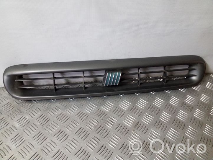 Fiat Ulysse Grille calandre supérieure de pare-chocs avant 1483567077