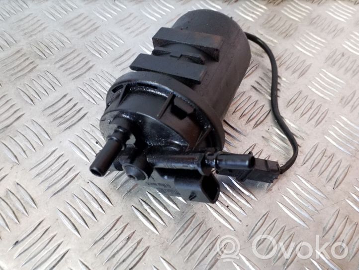 Suzuki Grand Vitara II Boîtier de filtre à carburant 8200314483