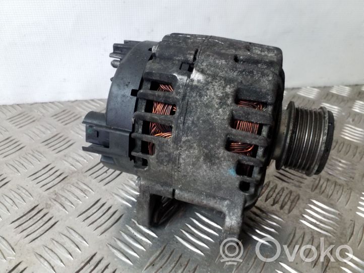 Volkswagen Touran II Generatore/alternatore 03L903023A