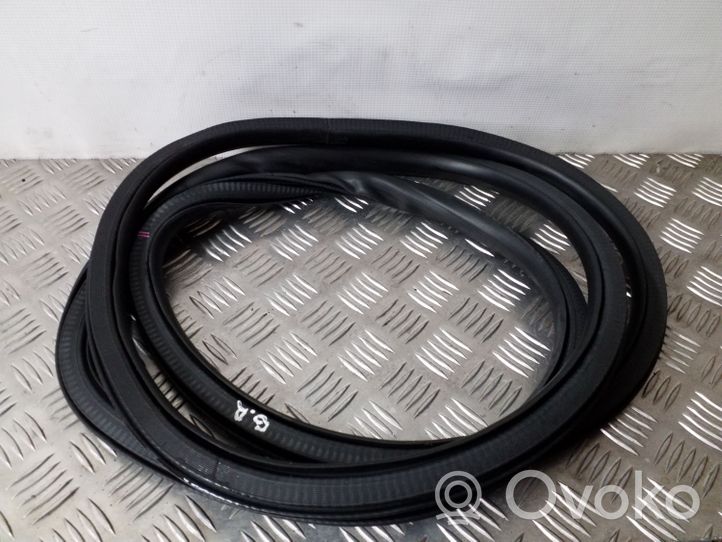 Opel Mokka Rear door rubber seal (on body) 