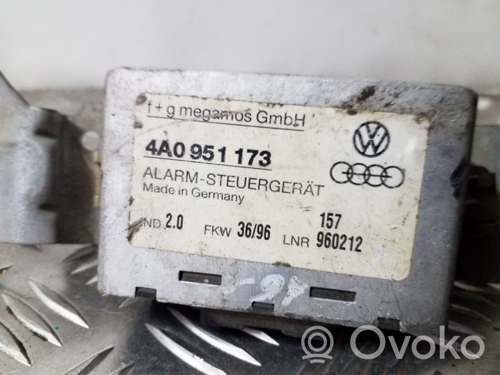 Audi A6 S6 C4 4A Boîtier module alarme 4A0951173