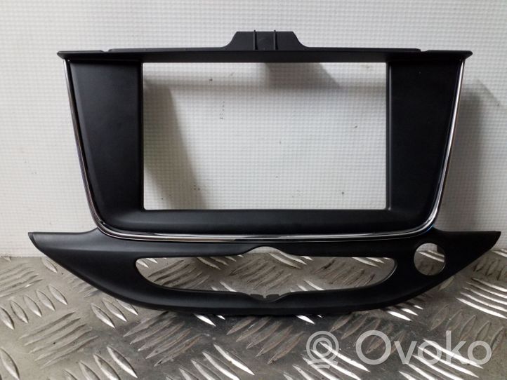 Opel Astra K Radio/GPS head unit trim 39009825