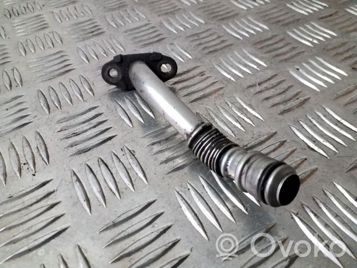 Opel Vivaro Turbo turbocharger oiling pipe/hose 