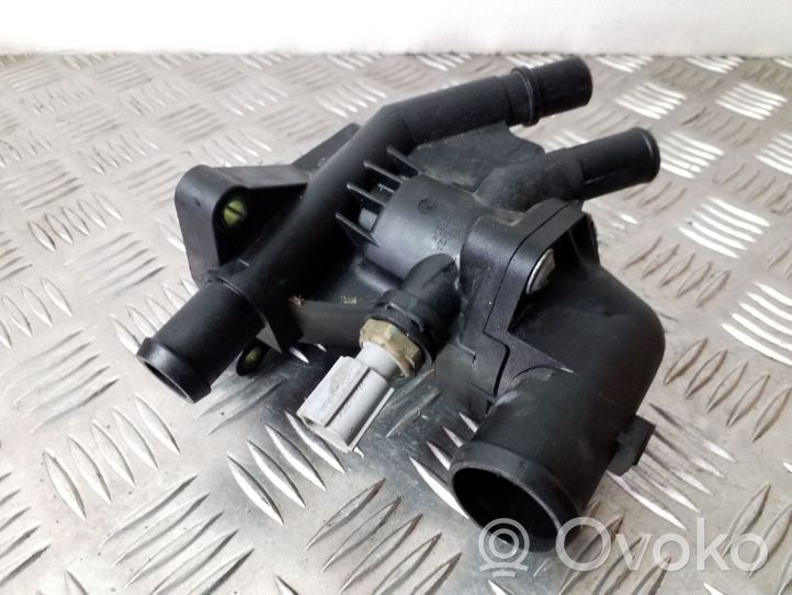 Ford Focus Boîtier de thermostat CM5G9K478GA