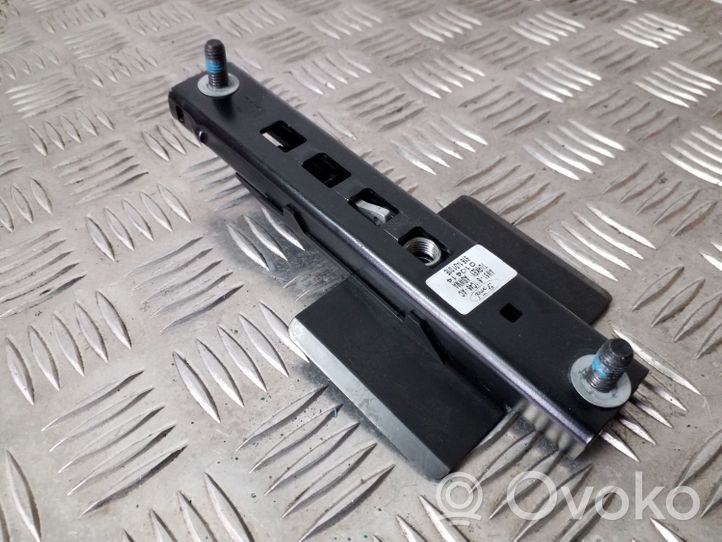 Ford Focus Rail de réglage hauteur de ceinture de sécurité AM51611C46AC