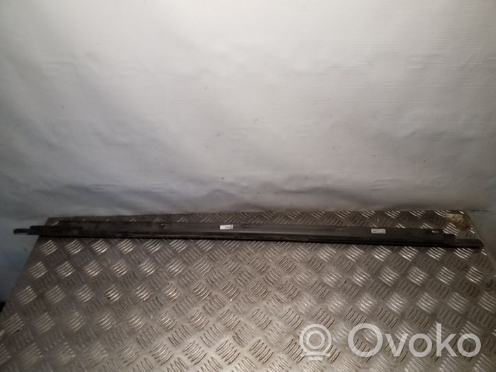 Audi A4 S4 B7 8E 8H Rivestimento modanatura del vetro della portiera anteriore 